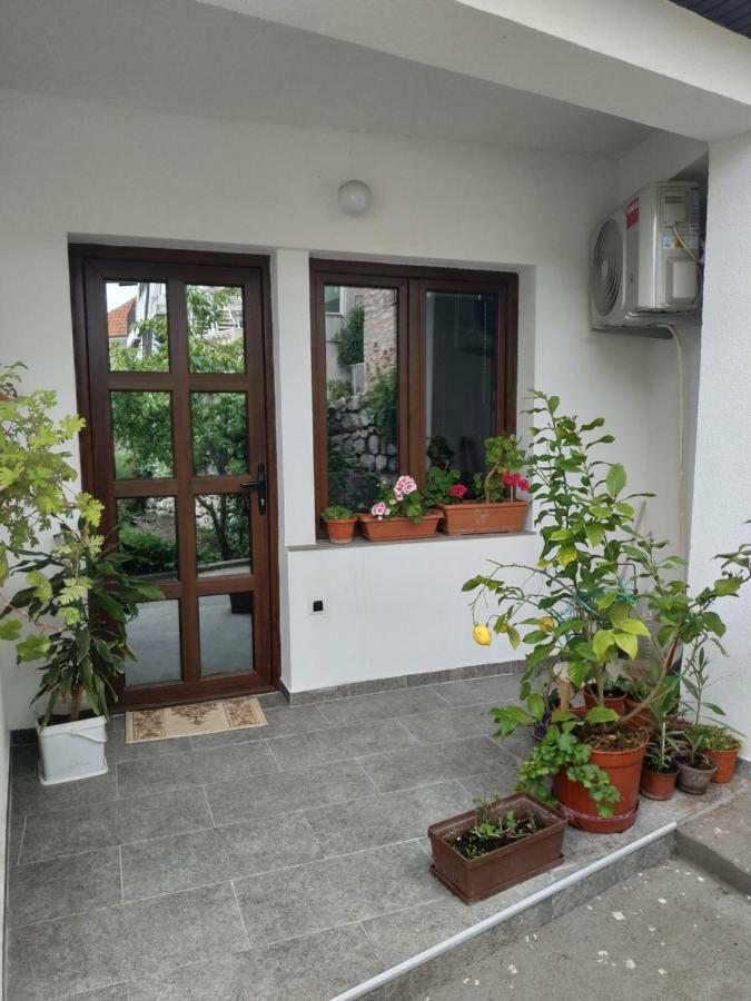At George'S Apartments 奥赫里德 外观 照片